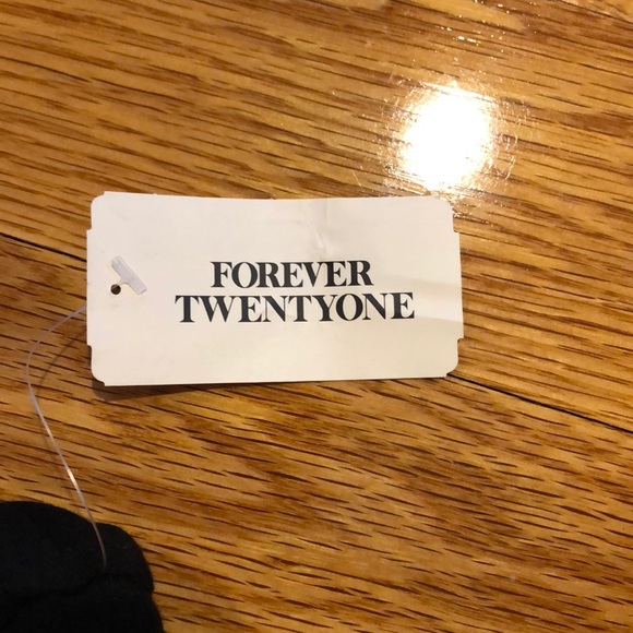 Forever 21 Black, hi-lo skirt - Picture 3 of 3